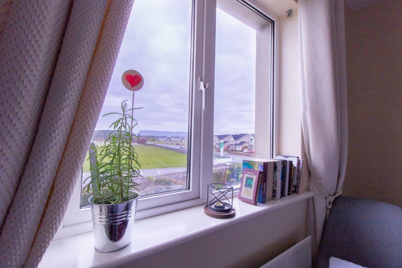 Strandhill Home, One Minute From The Beach And Pubs Esterno foto
