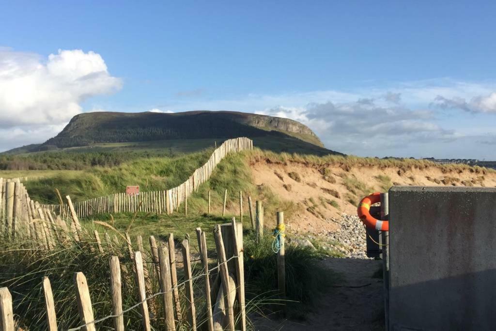 Strandhill Home, One Minute From The Beach And Pubs Esterno foto